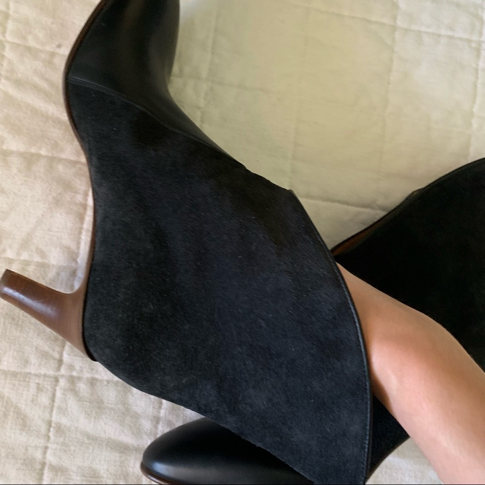 CHLOÉ NWOT Fold-Over Bicolor Ankle Boot - Picture 10 of 15